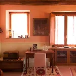 Casa de Férias Charming House In With Jacuzzi