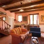 Charming House In With Jacuzzi Casa de Férias Decollatura