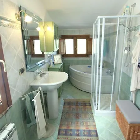 Charming House In With Jacuzzi Decollatura