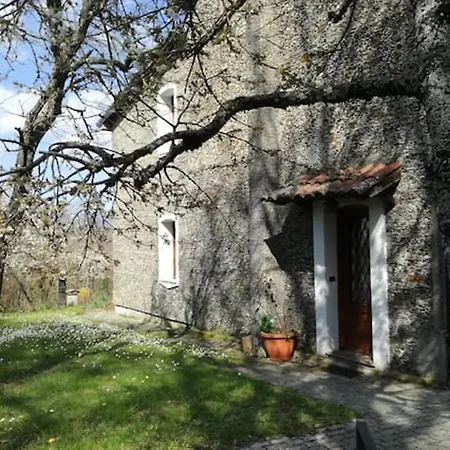 Charming House In With Jacuzzi