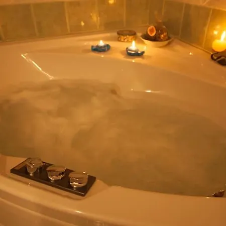 Charming House In With Jacuzzi Decollatura