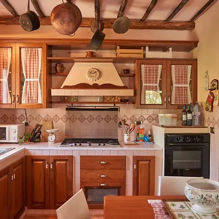 Charming House In With Jacuzzi Decollatura