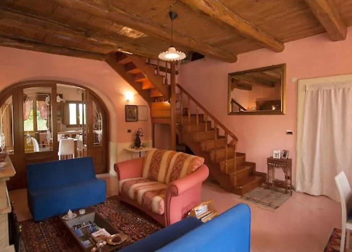 Casa de Férias Charming House In With Jacuzzi