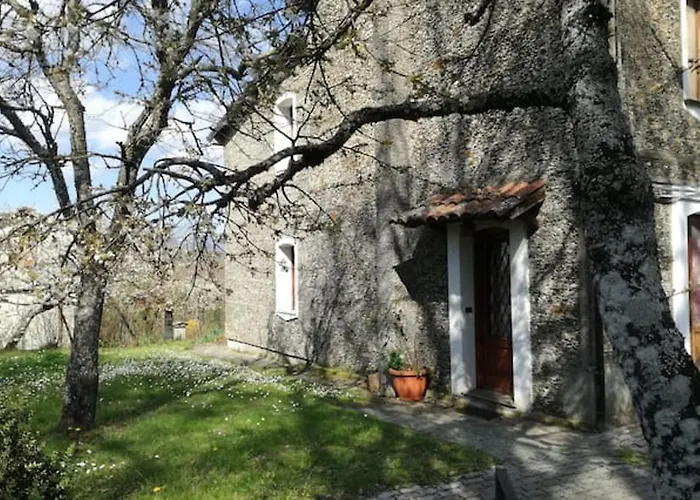 Charming House In With Jacuzzi