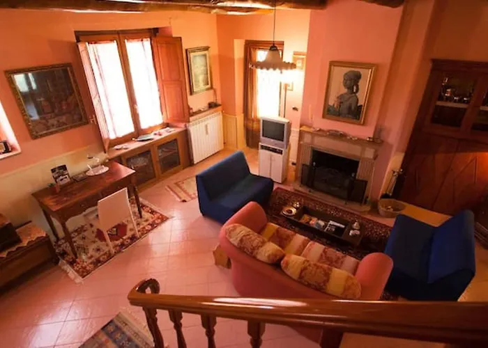 Casa de Férias Charming House In With Jacuzzi Decollatura